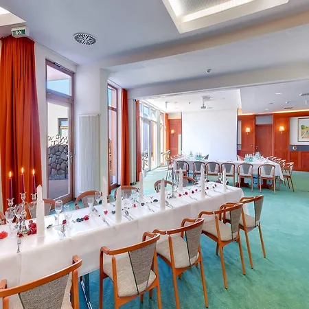 ホテル Seetelhotel Nautic Usedom & Fuer Wellness & Genuss Auf Usedom 4*